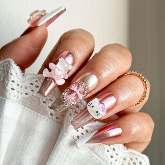 Uñas hechas a mano dibujos animados lindo gatito abrazo oso cromo corazones Cruz Bowknot