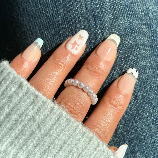 Parches de uñas falsos hechos a mano 2023 New French Cute Star Jump Color