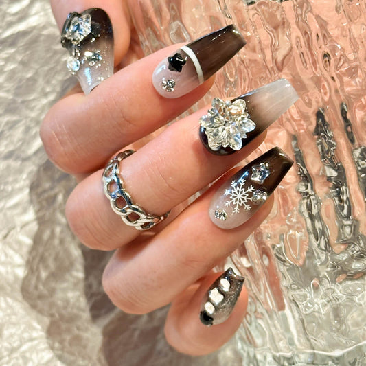 [fabriqué à la main] Fake Nail Patch 2023 New Full Swallow Style Snowflake Press on Nail 