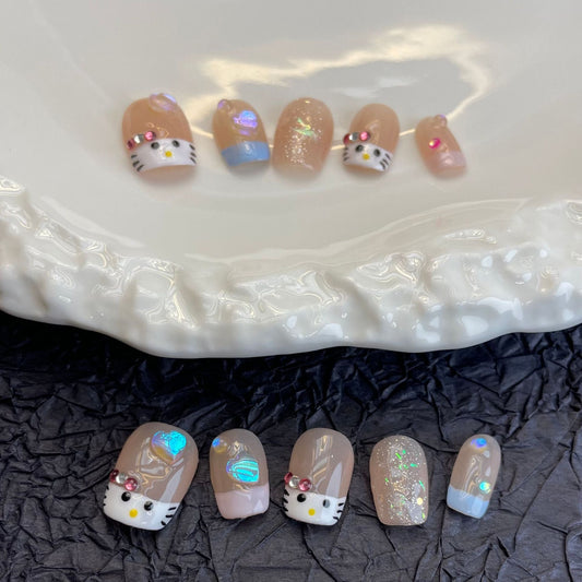 Pintado a mano Cute French Kitty Cat Nail Short y White Nail Versátil 